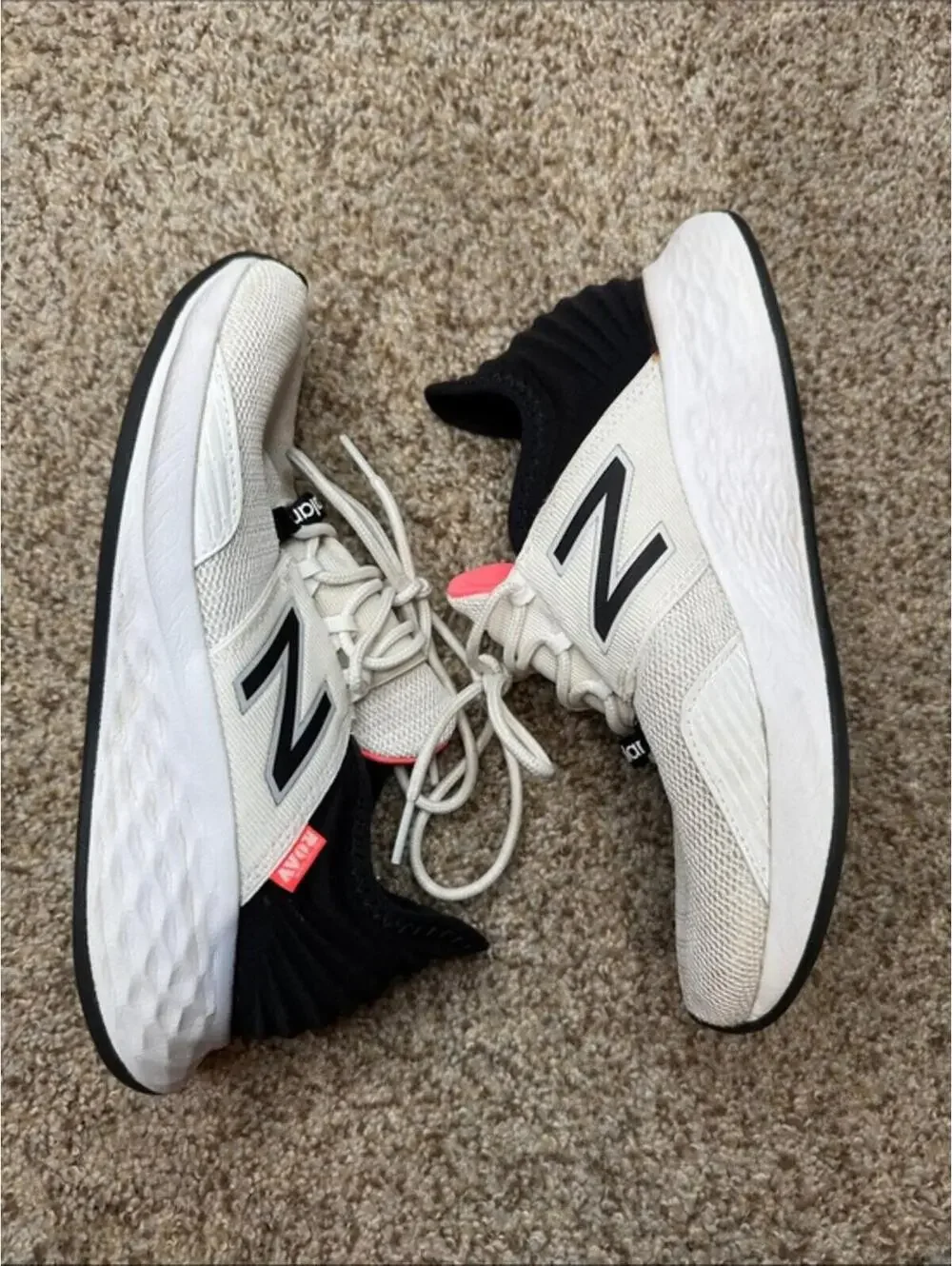 New Balance Women's Fresh Foam ROAV Running Shoes Size 6.5 - Picture 2 of 7